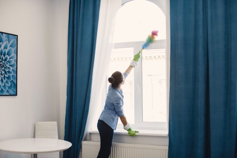 How Often Should You Hire a Curtain Cleaner in Dubai’s Dusty Climate?